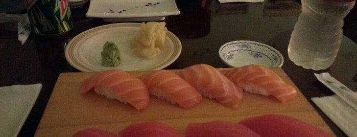 Sushi + is one of Lieux qui ont plu à Adam.