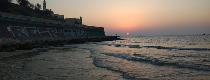 Диванный пляж - Sofa Beach is one of TLV.