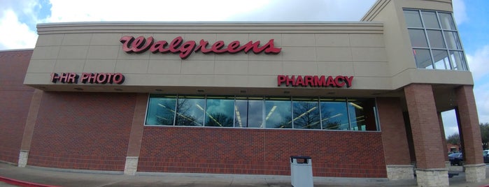 Walgreens is one of Lugares favoritos de Dre.