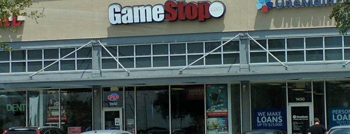 GameStop is one of Tempat yang Disukai Jacqueline.