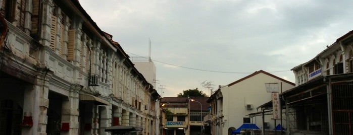 Prangin Lane 鹹魚埕 is one of Penang.