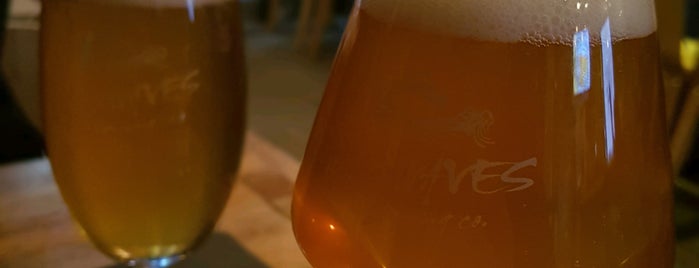 Wild Waves Brewing is one of 부산맥주기행.