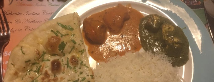 Ruchi Indian Restaurant is one of Locais salvos de Mary.