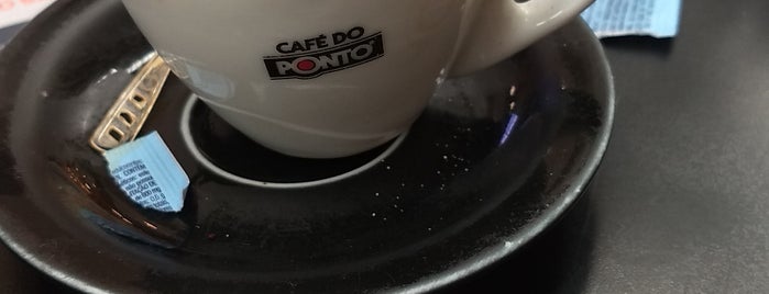 Café do Ponto is one of Favorite affordable date spots.