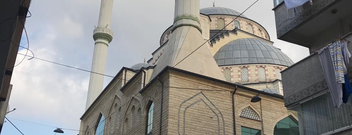 Sondurak Camii is one of Mosques.