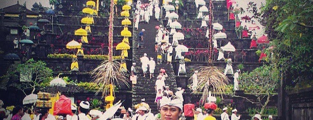 Pura Besakih (Mother Temple of Besakih) is one of Bali.