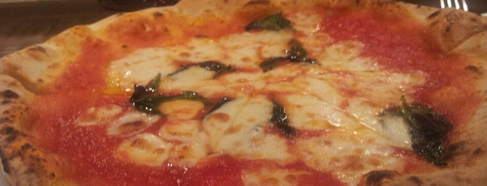 NAPOLIMANIA is one of Naples Pizza in Shibuya (渋谷のナポリピッツア).