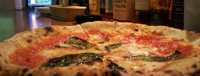 Naples Pizza in Shibuya (渋谷のナポリピッツア)