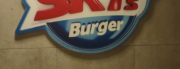 Sky's Burger is one of Restaurante.