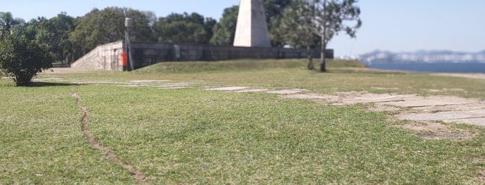 Monumento Estácio de Sá is one of [RJ] Ao ar livre.