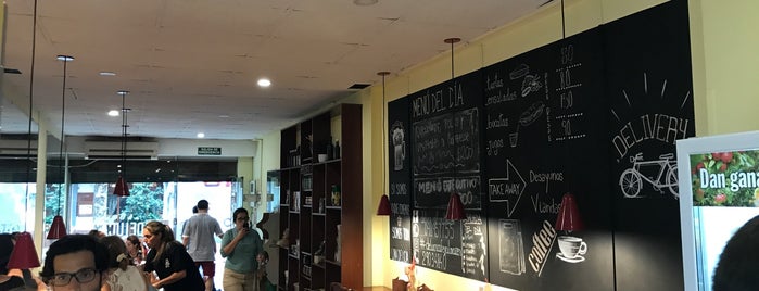 Deluca Café Bistró y Almacén is one of Coolplaces Montevideo.
