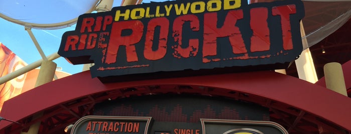 Hollywood Rip Ride Rockit is one of Santiさんのお気に入りスポット.