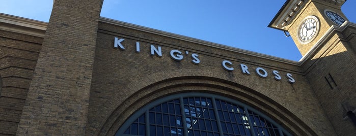 King's Cross Station is one of Lugares favoritos de Santi.