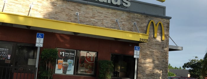 McDonald's is one of Lugares favoritos de Gavin.