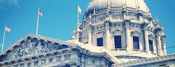 Hôtel de ville de San Francisco is one of San Francisco Favorites.