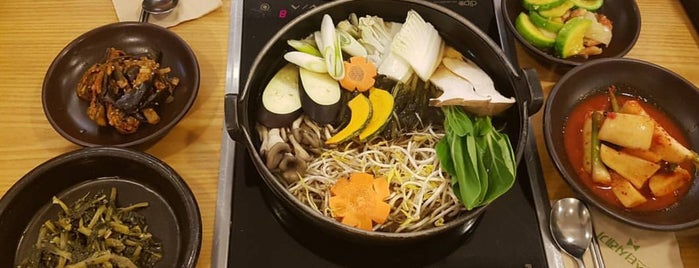 미스터시래기 is one of 맛집 정복.