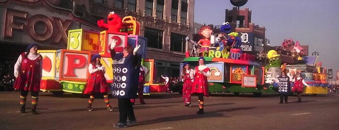 Detroit Thanksgiving Day Parade 2012 is one of Memories.