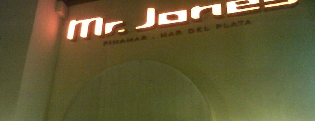 Mr. Jones is one of Pinamar | Varios.