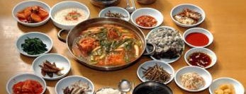 우리옥 is one of 한국인이 사랑하는 오래된 한식당 100선.