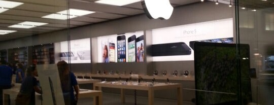 Apple Valley Plaza is one of US Apple Stores.