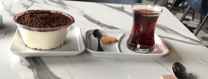 Siyah İnci is one of Bi çay içelim!.