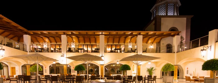 Hotel Suite Villa Maria is one of Lugares favoritos de lupe.