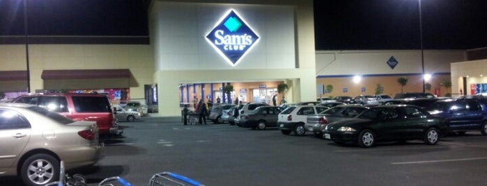 Sam's Club is one of Briさんのお気に入りスポット.