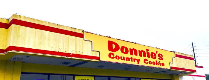 Donnie's Country Cookin' is one of Chesterさんのお気に入りスポット.