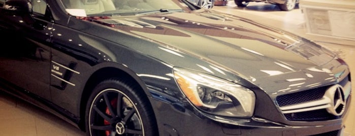 Park Place Motorcars Dallas, a Mercedes-Benz Dealer is one of Rich : понравившиеся места.