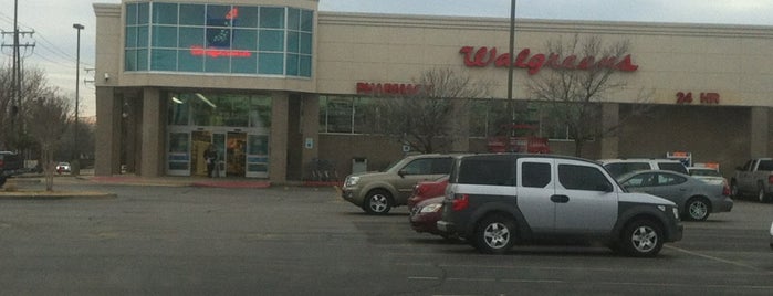 Walgreens is one of Tempat yang Disukai Stacey.