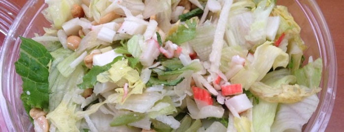 Green Salad is one of สถานที่ที่ Liliana ถูกใจ.