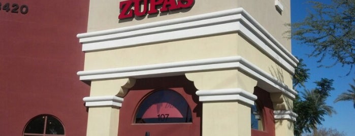 Cafe Zupas is one of Lugares favoritos de Brooke.