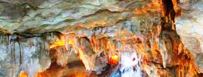Gua LOWO - Bat Cave is one of Places Private Sawung Galing.