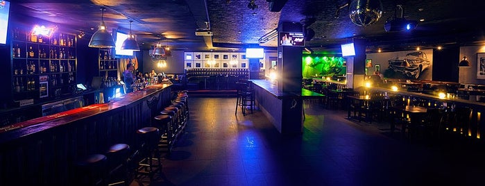 Big Buffalo Bar is one of Tempat yang Disimpan Марья.