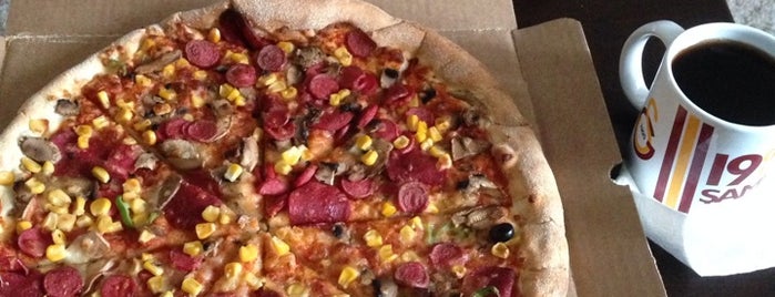 Dominos Pizza is one of Posti che sono piaciuti a Kubilay.