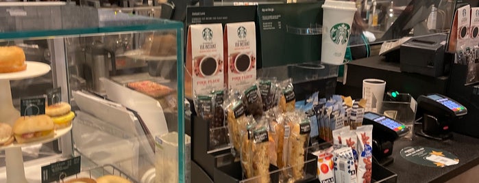 Starbucks is one of Lugares favoritos de Jeff.