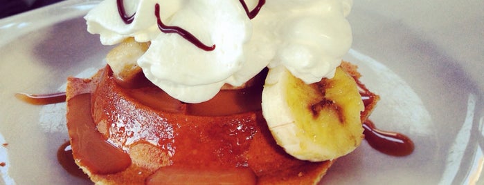 Crepes & Waffles is one of Locais curtidos por Fanychachi.