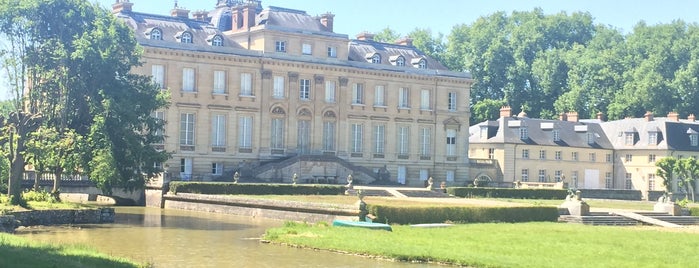 Château Du Marais is one of Les sites valant autant que les théâtres !.