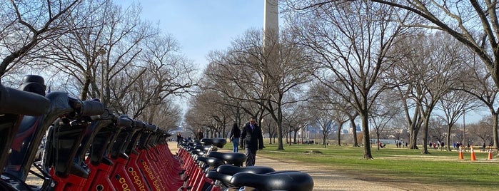 Capital Bikeshare - Smithsonian-National Mall / Jefferson Dr & 12th St SW is one of CaBi.