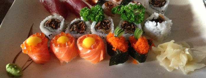 Sushi Den is one of Felipeさんの保存済みスポット.
