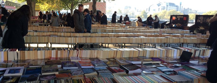 Southbank Book Market is one of London.