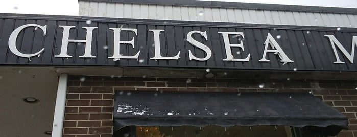 Chelsea Market is one of Lugares favoritos de Mitchell.