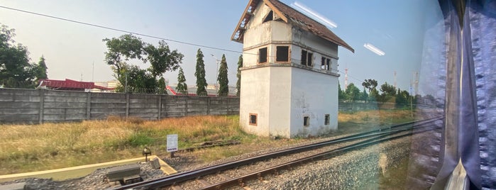 Stasiun Maos is one of Top pick for Train Stations in Java.