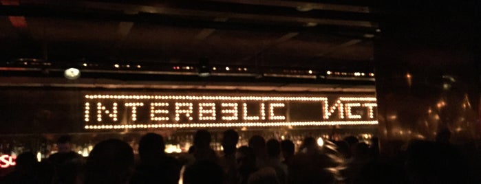 Interbelic is one of buch bars.