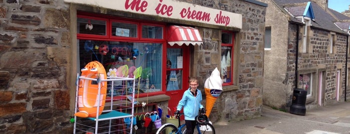 Cullen Ice Cream Shop is one of Posti che sono piaciuti a Euan.