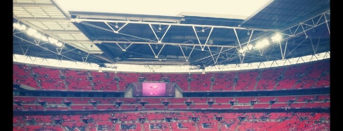 Wembley-Stadion is one of Dream Places To Go.