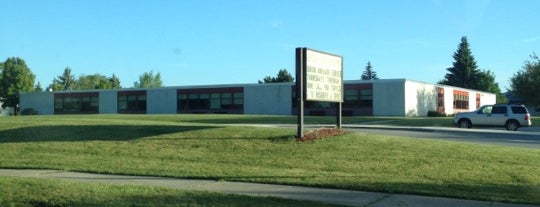 Chippewa Middle School is one of Orte, die Lisa gefallen.