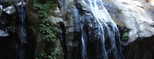 Kanabiki Waterfall is one of 日本の滝百選.