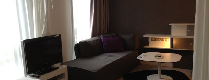 Hotel Novotel Suites Paris Issy les Moulineaux is one of Posti che sono piaciuti a Amit.