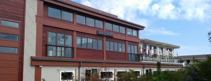 Windrift Hotel is one of Wedding Venues.